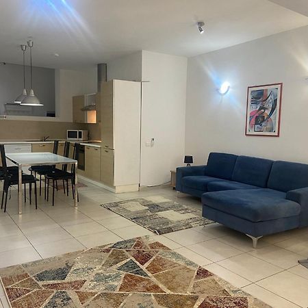 Sliema 2Bed With Backyard Leilighet Eksteriør bilde